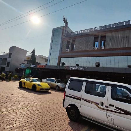 Hotel Nilkanth Navsari Exterior foto